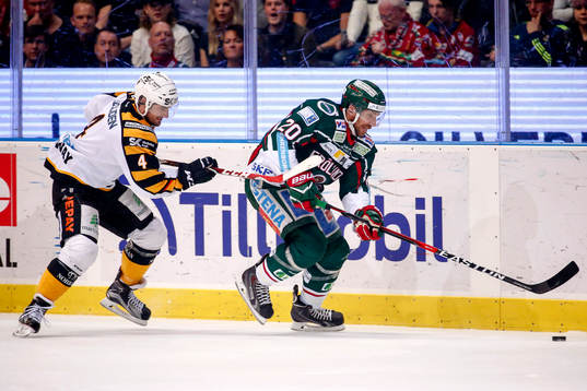 Skellefteås Bud Holloway och Frölundas Joel Lundqvist