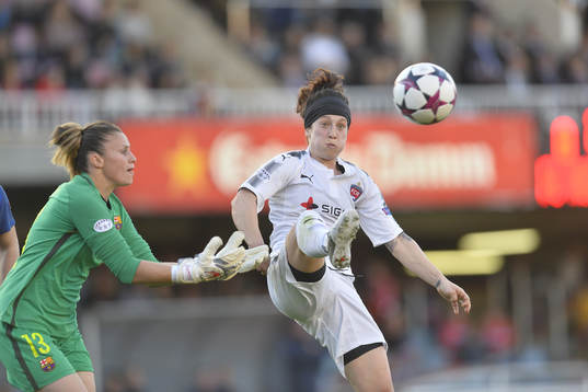 Rosengårds Ella Masar och Barcelonas målvakt Sandra Panos