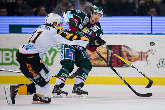 Frölundas Henrik Tömmernes och Skellefteås Henrik Hetta