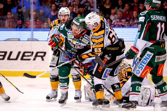 Frölundas Joel Lundqvist och Skellefteås Sebastian Aho
