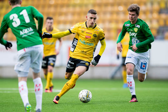 Elfsborgs Arian Kabashi och Jönköpings Adam Fägerhag