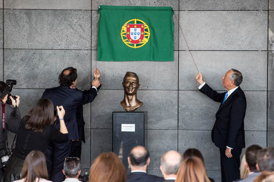 Portugals president Marcelo Rebelo de Sousa när Cristiano