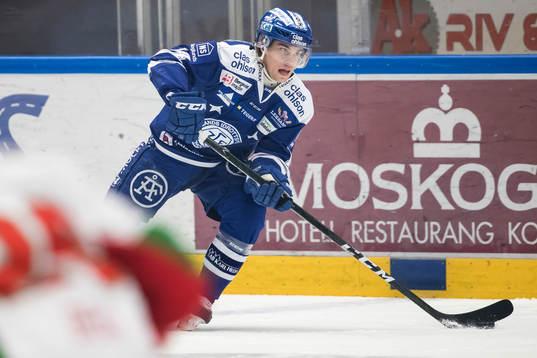 Leksands Oskar Lang  i ishockeymatchen i direktkvalet till