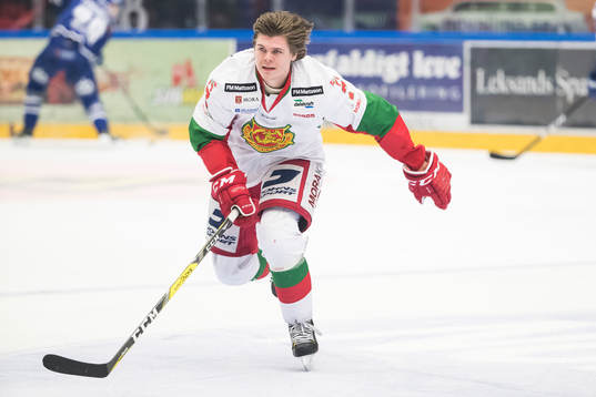 Moras Erlend Lesund  i ishockeymatchen i direktkvalet till