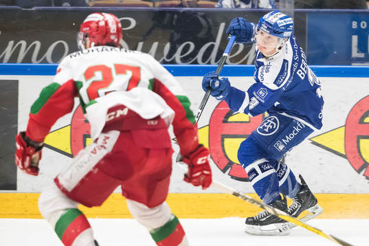 Leksands Daniel Bertov  i ishockeymatchen i direktkvalet