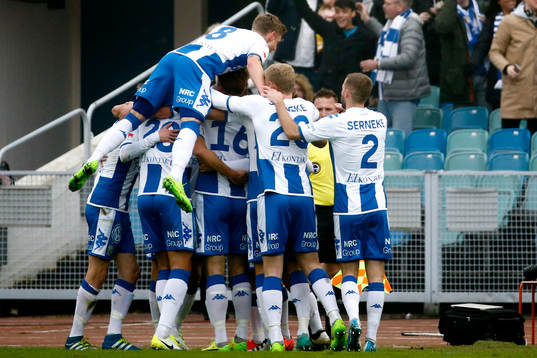 IFK Göteborgs spelare jublar
