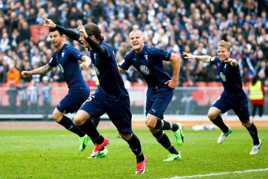 Malmö FFs Pawel Cibicki jublar
