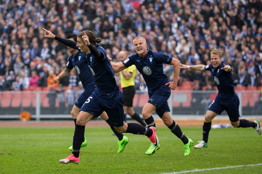 Malmö FFs Pawel Cibicki jublar