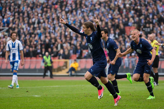 Malmö FFs Pawel Cibicki jublar