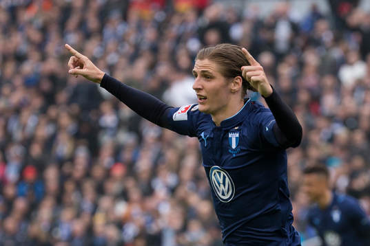 Malmö FFs Pawel Cibicki jublar