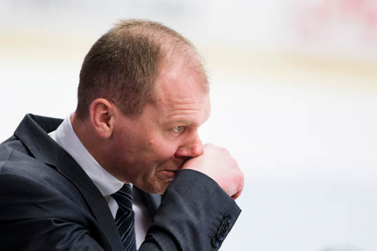 s tränare Johan Lindbom