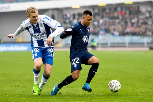 IFK Göteborgs Henrik Björdaloch Malmö FFs Tobias Sana