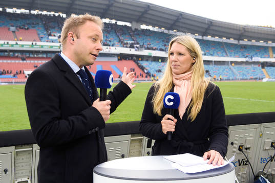 Anders Andersson och Anna Brolin i Cmores studio