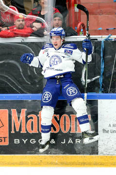 Leksands Oskar Lang jublar