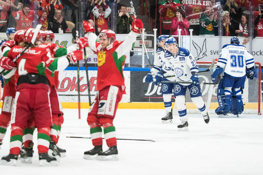 Leksands Eric Castonguay målvakt Henrik Haukeland deppar