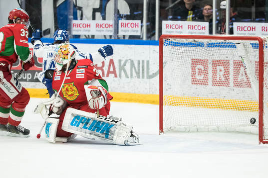 Leksands Oskar Lang jublar