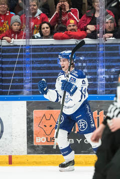 Leksands Oskar Lang jublar