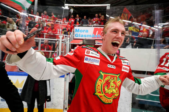 Moras Patrik Eklund jublar