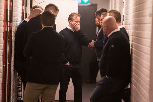 Leksands assisterande tränare Örjan Lindmark deppar i