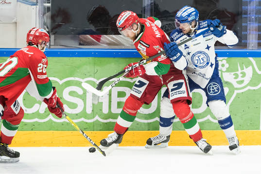 Moras Alexander Hilmerson och Leksands Johan Olofsson  i