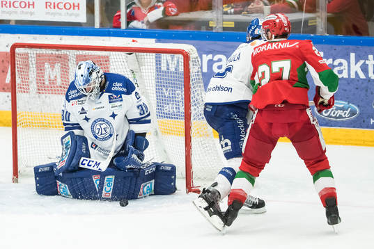 Leksands målvakt Henrik Haukeland och Joseph Piskula och