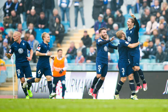 Malmö FFs Pawel Cibicki jublar