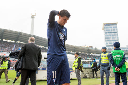 Malmö FFs Alexander Jeremejeff deppar