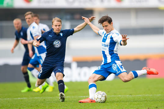 Malmö FFs Oscar Lewicki och IFK Göteborgs Mads Albaek