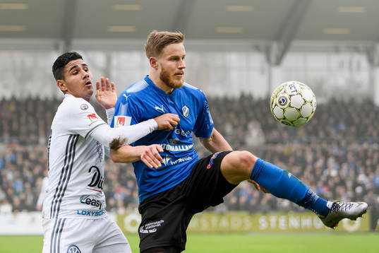 Östersunds Hossam Aiesh och Halmstads Alexander Ruud Tveter