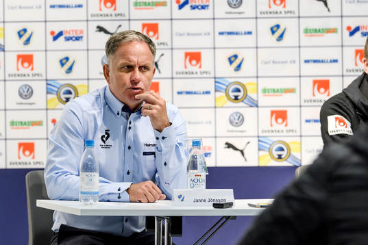 Halmstads tränare Jan Jönsson på presskonferensen