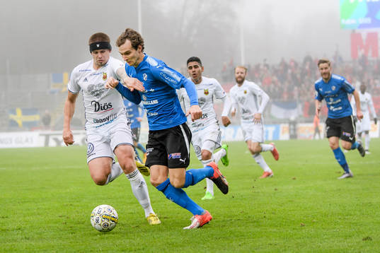Östersunds Douglas Bergqvist och Halmstads Alexander