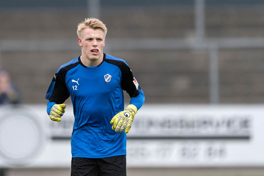 Halmstads målvakt Isak Pettersson före fotbollsmatchen i