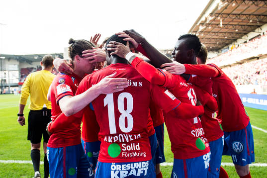Helsingborgs spelare jublar