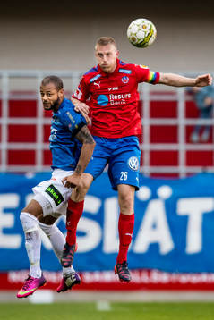Trelleborgs Salif Camara Jönsson och Helsingborgs Peter