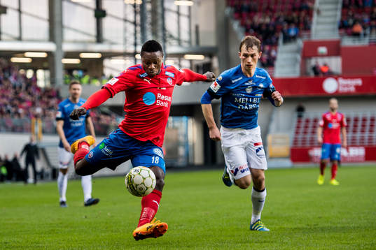 Helsingborgs Oke Akpoveta och Trelleborgs Albin Nilsson
