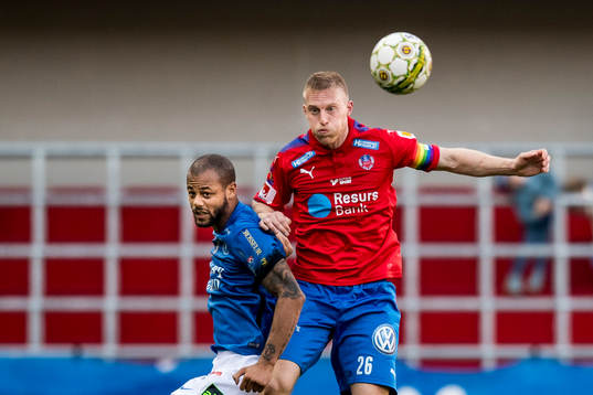Trelleborgs Salif Camara Jönsson och Helsingborgs Peter