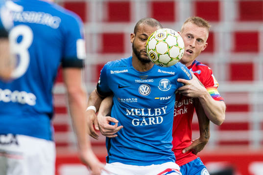 Helsingborgs Peter Larsson och Trelleborgs Salif Camara