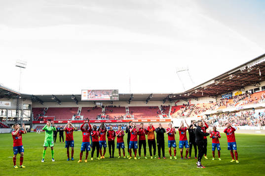 Helsingborgs spelare tackar publiken