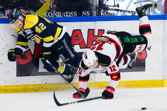 s Dylan Reese mot Malmö Redhawks Andreas Thuresson