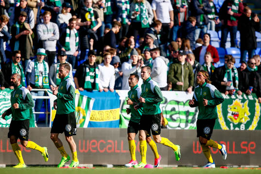 Hammarby spelare värmer upp