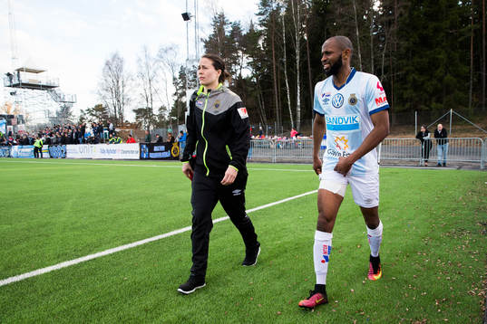 Gefles René Makondele Muzola kliver av skadad
