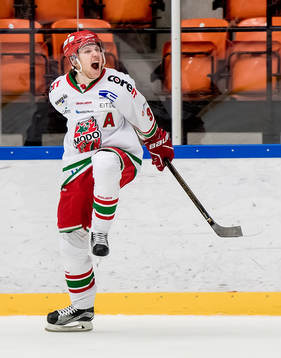 MODOs William Eriksson jublar