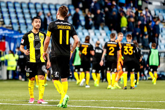 Hammarbys Jiloan Hamad och Arnór Smárason deppar