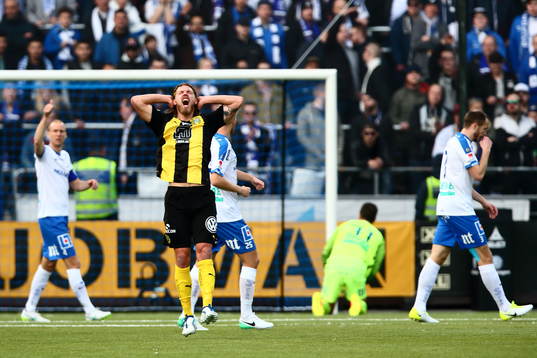 Hammarbys Bjørn Paulsen reagerar