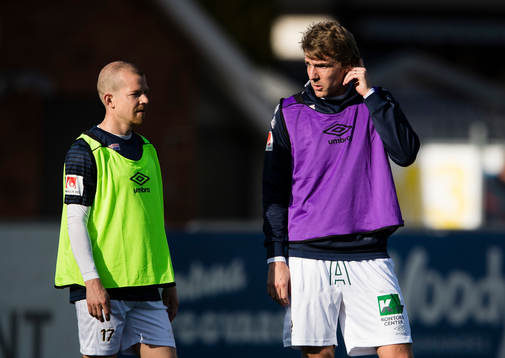 Gefles Jonas Lantto och Johan Oremo undern uppvärmningen