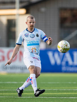 Gefles Jonas Lantto med bollen
