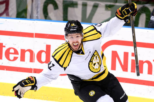 Brynäs Kevin Clark jublar