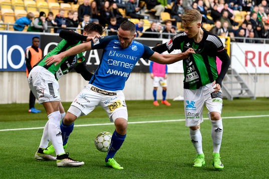 Norrbys Shkelquim Krasniqi och GAIS Daniel Janevski och