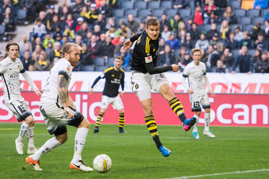 s Eero Markkanen och Häckens Emil Wahlström