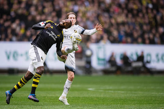 s Henok Goitom mot Häckens Erik Friberg